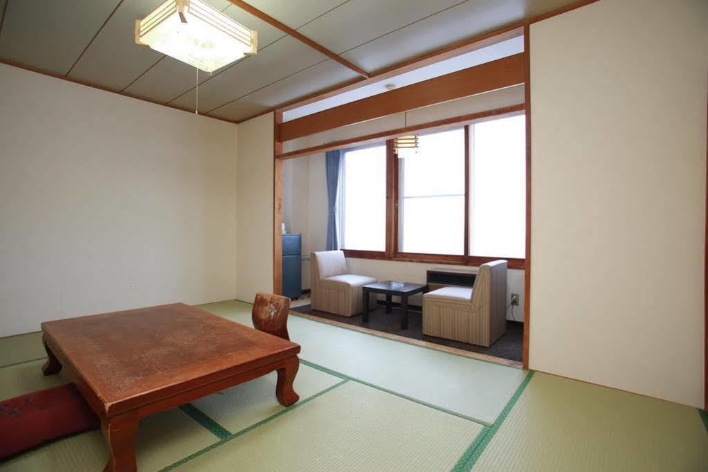 Shiraoi Hotel Izumi מראה חיצוני תמונה
